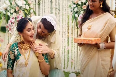 இஸ்லாமியர் வீட்டில் இந்து மருமகளுக்கு வளைகாப்பு நிகழ்வு.. விளம்பரத்தை எதிர்க்க #BoycottTanishq என ட்ரெண்டான இண்டர்நெட் வெறுப்பு.. இஸ்லாமியர் வீட்டில் இந்து மருமகளுக்கு வளைகாப்பு நிகழ்வு.. விளம்பரத்தை எதிர்க்க #BoycottTanishq என ட்ரெண்டான இண்டர்நெட் வெறுப்பு..