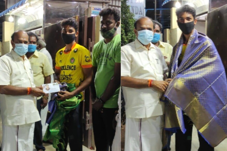 தூத்துக்குடி மாவட்டம் கோவில்பட்டியைச் சேர்ந்த தீப்பெட்டி தொழிலாளரின் மகன் மாரிஸ்வரன், மற்றும் அரியலூரை சேர்ந்த கார்த்தி ஆகியோர் பெங்களூருவில் நடைபெறும் இந்திய ஜூனியர் ஹாக்கி அணியின் பயிற்சி முகாமிற்கு தேர்வு செய்யப்பட்டுள்ளனர். தூத்துக்குடி மாவட்டம் கோவில்பட்டியைச் சேர்ந்த தீப்பெட்டி தொழிலாளரின் மகன் மாரிஸ்வரன், மற்றும் அரியலூரை சேர்ந்த கார்த்தி ஆகியோர் பெங்களூருவில் நடைபெறும் இந்திய ஜூனியர் ஹாக்கி அணியின் பயிற்சி முகாமிற்கு தேர்வு செய்யப்பட்டுள்ளனர்.