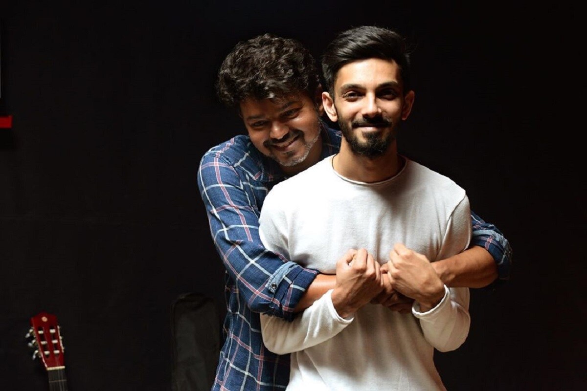 தமிழில் முன்னணி இசையமைப்பாளராக வலம் வரும் அனிருத் அக்டோபர் 16-ம் தேதி பிறந்தநாள் கொண்டாடினார். அவருக்கு திரைத்துறை பிரபலங்கள் பலரும் வாழ்த்து தெரிவித்தார்கள். தமிழில் முன்னணி இசையமைப்பாளராக வலம் வரும் அனிருத் அக்டோபர் 16-ம் தேதி பிறந்தநாள் கொண்டாடினார். அவருக்கு திரைத்துறை பிரபலங்கள் பலரும் வாழ்த்து தெரிவித்தார்கள்.