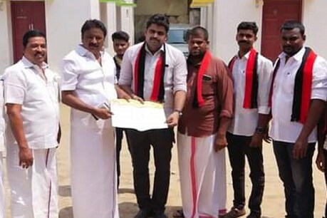 திமுகவில் இணைந்த ரஜினி மக்கள் மன்ற நிர்வாகிகள் திமுகவில் இணைந்த ரஜினி மக்கள் மன்ற நிர்வாகிகள்