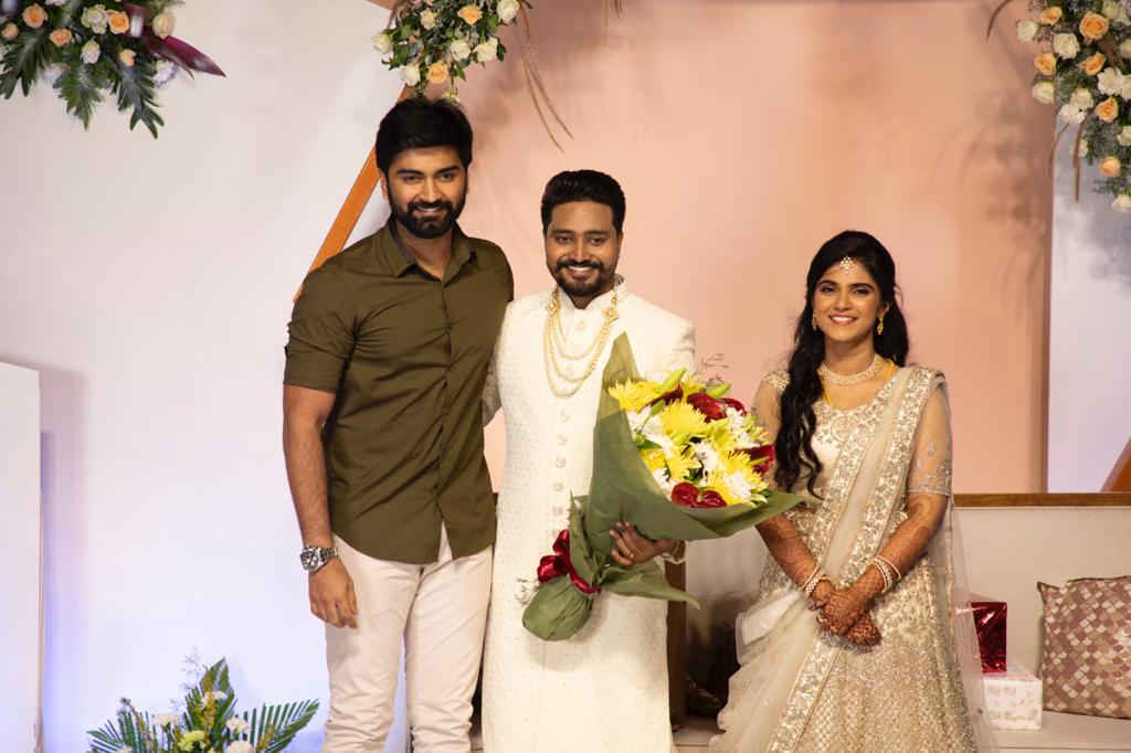 சென்னையில் நடைபெற்ற எடிட்டர் செல்வா RK - அனிதா திருமணத்தில் சினிமா பிரபலங்கள் பலரும் கலந்துகொண்டார்கள். சென்னையில் நடைபெற்ற எடிட்டர் செல்வா RK - அனிதா திருமணத்தில் சினிமா பிரபலங்கள் பலரும் கலந்துகொண்டார்கள்.