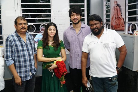 எழில் இயக்கத்தில் இணைந்த பார்த்திபன் - கவுதம் கார்த்திக் எழில் இயக்கத்தில் இணைந்த பார்த்திபன் - கவுதம் கார்த்திக்
