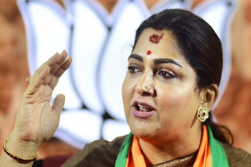 தண்ணீரில் நீச்சல் அடிப்பவருக்கு தரையில் போராட தெரியாதா!.. - ராகுலை விமர்சிக்கும் குஷ்பு