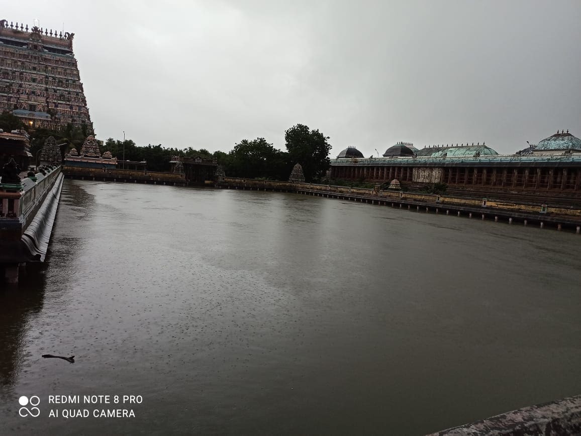 மயிலாடுதுறை மாவட்டம் சீர்காழி, கொள்ளிடம், பூம்புகார், பழையார் உள்ளிட்ட பகுதிகளில் பெய்த மழையால் தாழ்வான பகுதிகளில் மழைநீர் சூழ்ந்துள்ளது. இதேபோல் மயிலாடுதுறை மாவட்டம் சீர்காழி, கொள்ளிடம், பூம்புகார், பழையார் உள்ளிட்ட பகுதிகளில் பெய்த மழையால் தாழ்வான பகுதிகளில் மழைநீர் சூழ்ந்துள்ளது. இதேபோல்