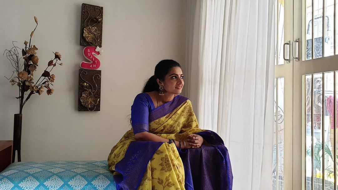 தற்போது விஜய் டிவியில் ஒளிப்பரப்பாகும் பாண்டியன் ஸ்டோர்ஸ் சீரியலில் நடித்து வருகிறார்.
