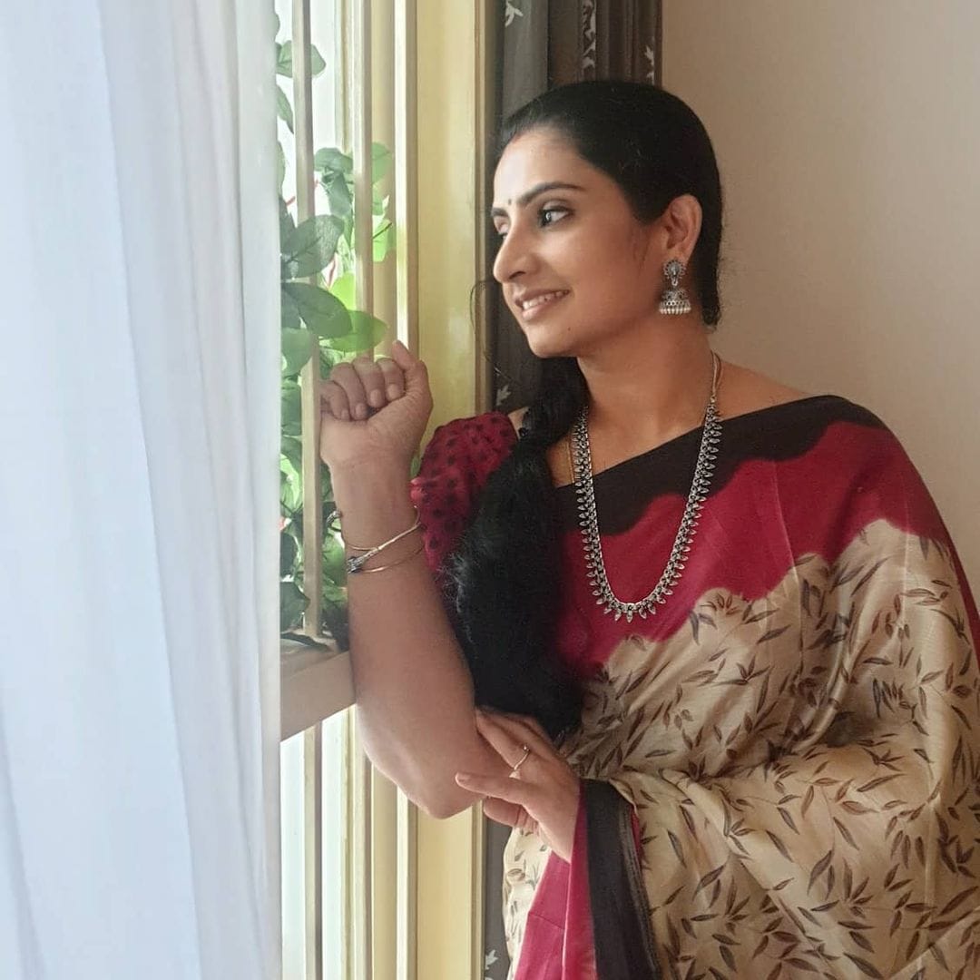 சுஜிதாவின் அசத்தல் புகைப்படங்கள்...