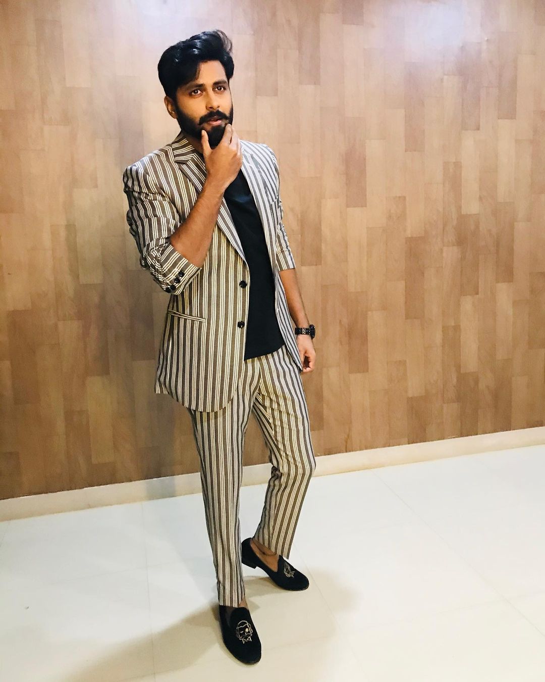 இவர் தற்போது குக் வித் கோமாளி நிகழ்ச்சியில் போட்டியாளராக பங்குப்பெற்றுள்ளார்.இந்நிகழ்ச்சி சமீப காலமாக ரசிகர்களிடையே பெரும் ஆதரவை பெற்று வருகிறது. இவர் தற்போது குக் வித் கோமாளி நிகழ்ச்சியில் போட்டியாளராக பங்குப்பெற்றுள்ளார்.இந்நிகழ்ச்சி சமீப காலமாக ரசிகர்களிடையே பெரும் ஆதரவை பெற்று வருகிறது.