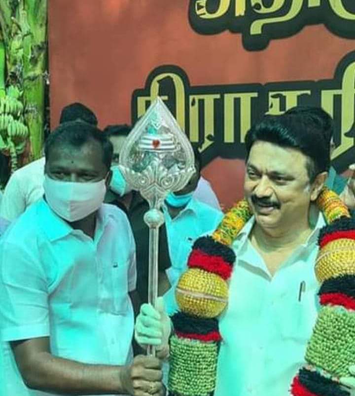 திருவள்ளூர் மாவட்டம் திருத்தணி அருகே உள்ள அம்மையார்குப்பம் கிராமத்தில் நடந்த மக்கள் கிராம சபை கூட்டத்தில் மு.க.ஸ்டாலின் பங்கேற்றார். திருவள்ளூர் மாவட்டம் திருத்தணி அருகே உள்ள அம்மையார்குப்பம் கிராமத்தில் நடந்த மக்கள் கிராம சபை கூட்டத்தில் மு.க.ஸ்டாலின் பங்கேற்றார்.