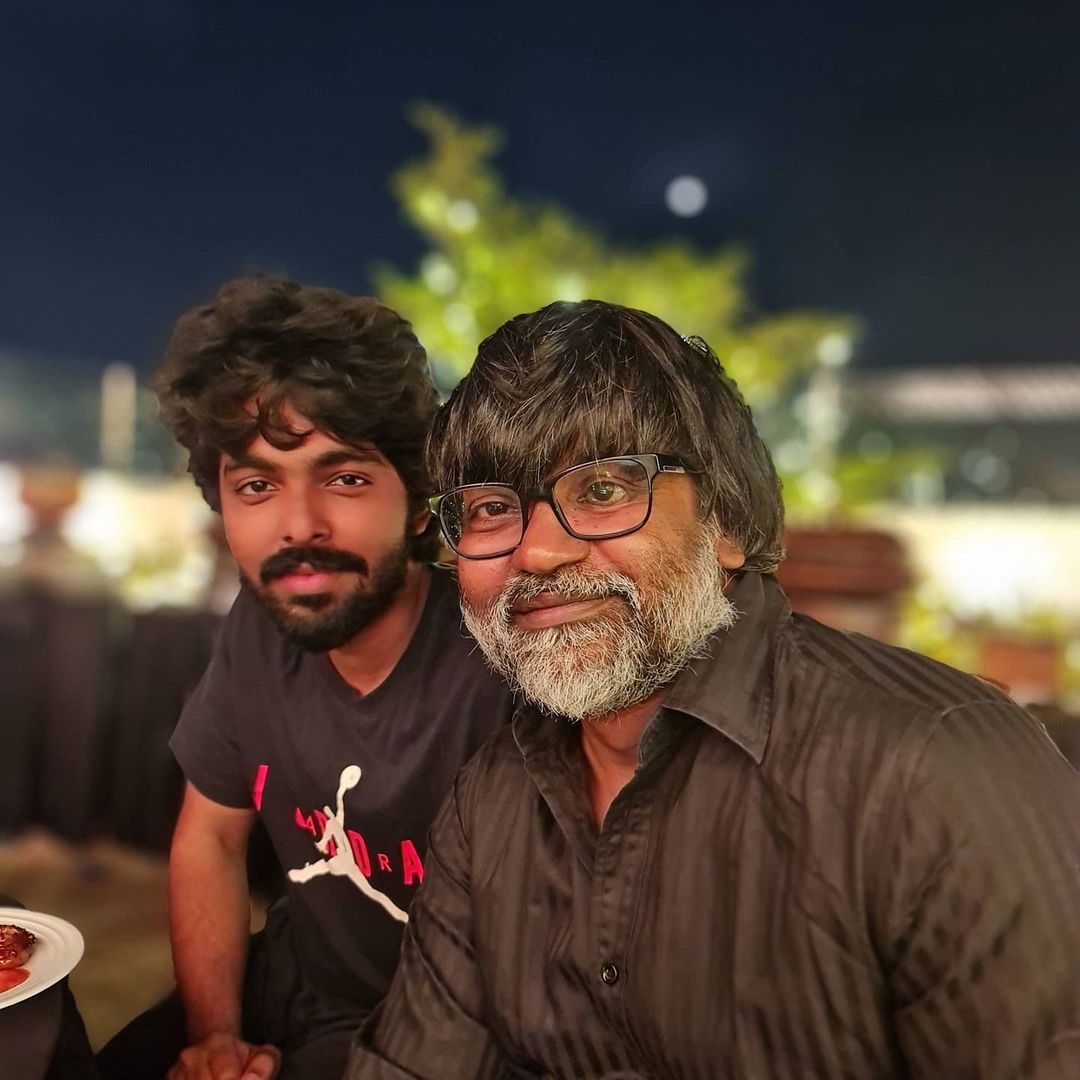  இந்த புத்தாண்டு நிகழ்ச்சியில் ஜி.வி பிரகாஷும் இணைந்துள்ளது குறிப்பிடத்தக்கது.
