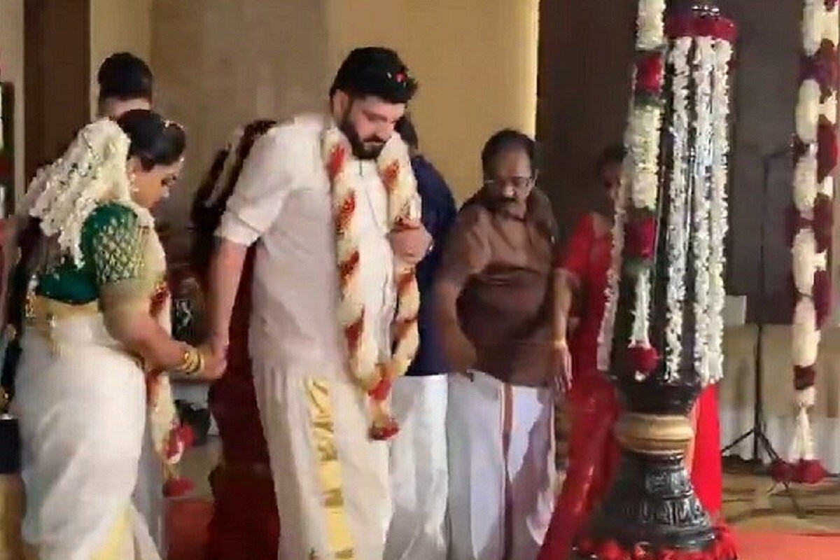 2013-ம் ஆண்டு ‘இதற்குத்தானே ஆசைப்பட்டாய் பாலகுமாரா’ திரைப்படத்தில் நந்திதாவின் நண்பராக நடித்ததன் மூலம் தமிழ் சினிமாவில் நடிகராக அறிமுகமானவர் சித்தார்த் விபின். மேலும் அத்திரைப்படத்துக்கு இசையமைத்து படத்தின் வெற்றிக்கு முக்கிய காரணமாக அமைந்தார். ஒரே படத்தில் சித்தார்த் விபின் நடிப்பும், இசையும் பேசப்பட்டது. 2013-ம் ஆண்டு ‘இதற்குத்தானே ஆசைப்பட்டாய் பாலகுமாரா’ திரைப்படத்தில் நந்திதாவின் நண்பராக நடித்ததன் மூலம் தமிழ் சினிமாவில் நடிகராக அறிமுகமானவர் சித்தார்த் விபின். மேலும் அத்திரைப்படத்துக்கு இசையமைத்து படத்தின் வெற்றிக்கு முக்கிய காரணமாக அமைந்தார். ஒரே படத்தில் சித்தார்த் விபின் நடிப்பும், இசையும் பேசப்பட்டது.