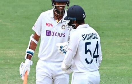 சச்சினும் கோலியும் பேட் செய்வது போல் இருந்தது; சுந்தர் தாக்குர் பற்றி ரொம்ப ஓவராகப் புகழ்ந்த மஞ்சுரேக்கர் சச்சினும் கோலியும் பேட் செய்வது போல் இருந்தது; சுந்தர் தாக்குர் பற்றி ரொம்ப ஓவராகப் புகழ்ந்த மஞ்சுரேக்கர்