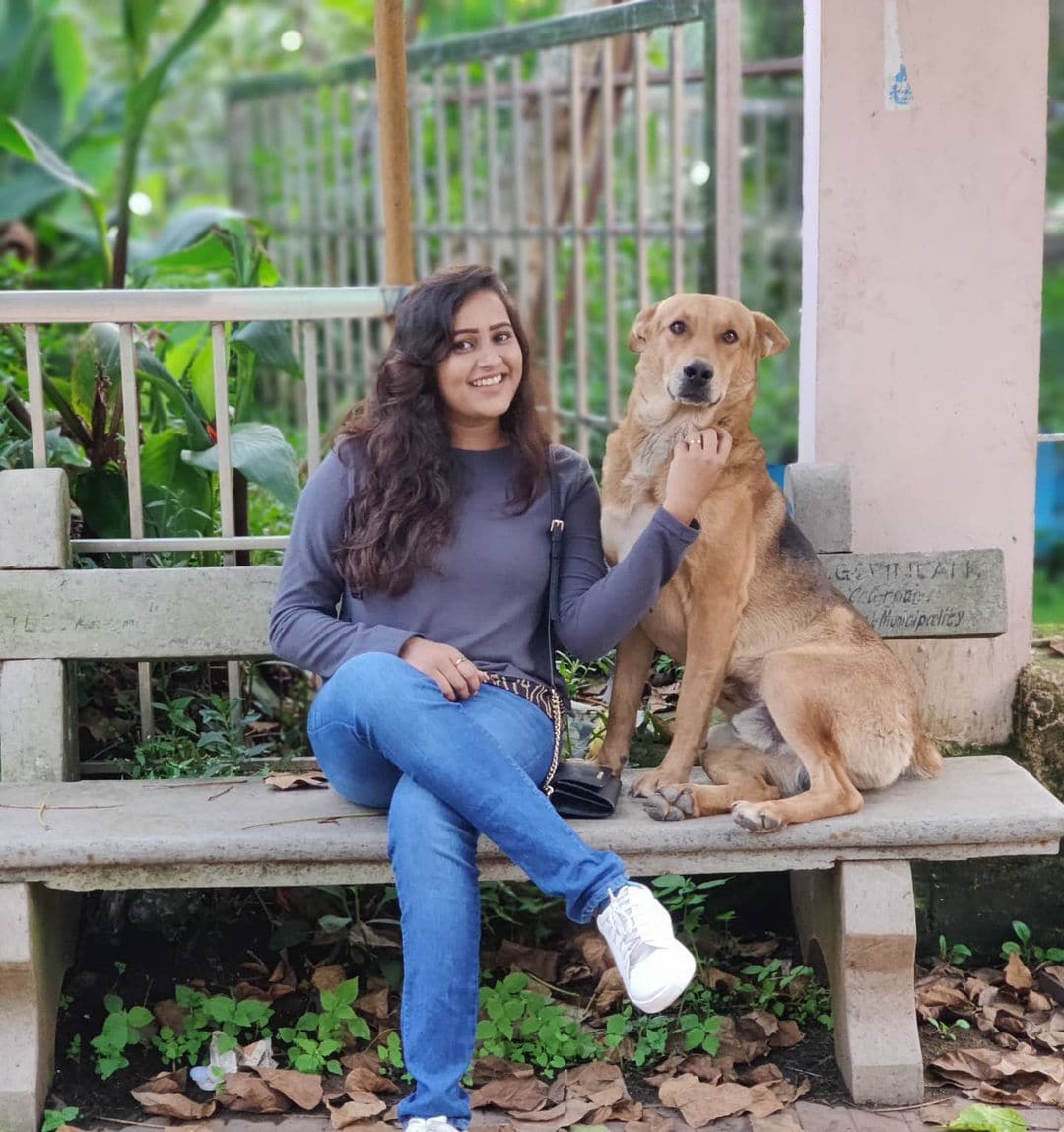 தொகுப்பாளினியாக விஜய் டிவி-யில் நுழைந்த ஜாக்குலின், கலக்கப் போவது யாரு மற்றும் விருது வழங்கும் நிகழ்ச்சிகளை தொகுத்து வழங்கியுள்ளார். தொகுப்பாளினியாக விஜய் டிவி-யில் நுழைந்த ஜாக்குலின், கலக்கப் போவது யாரு மற்றும் விருது வழங்கும் நிகழ்ச்சிகளை தொகுத்து வழங்கியுள்ளார்.