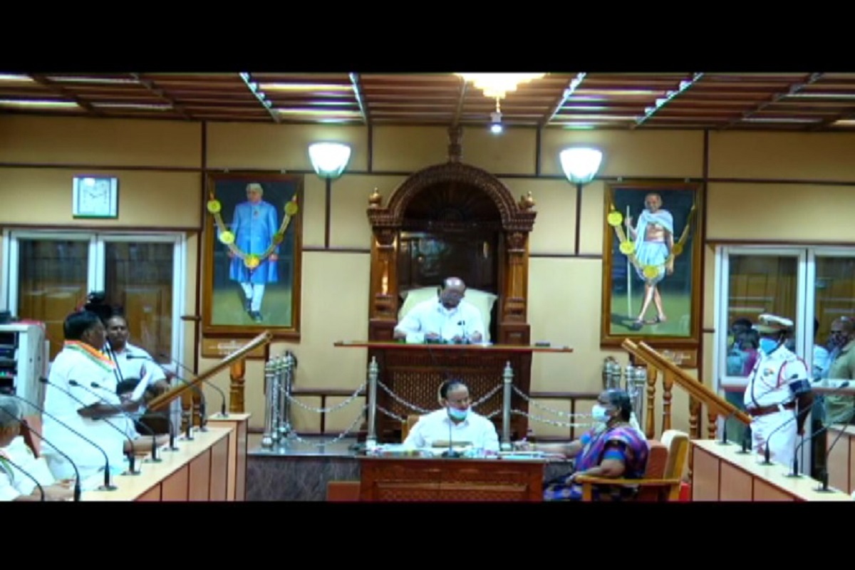 பெரும்பான்மையை இழந்தது புதுச்சேரி காங்கிரஸ் அரசு..