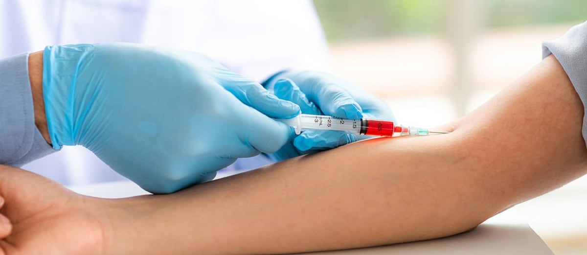 தடுப்பூசி : ஹூமன் பாப்பிலோமா வைரஸ் (HPV) மற்றும் ஹெபாடிடிஸ் ஏ, பி ஆகிய வைரஸ்கள் பொதுவாக உடலுறவு மூலம் பரவும் தொற்று நோய்களாகும். இந்த வைரஸ் பாதிப்பு உள்ளவர்கள் இறப்பை தழுவக் கூட வாய்ப்புகள் உள்ளது. மேலும், உடல் ரீதியாக பல்வேறு பிரச்சனைகளையும் சந்திக்க நேரிடும் என்பதால், இந்த நோய்களுக்கு எதிரான தடுப்பூசிகளை செலுத்திக் கொள்வது நல்லது. தடுப்பூசி : ஹூமன் பாப்பிலோமா வைரஸ் (HPV) மற்றும் ஹெபாடிடிஸ் ஏ, பி ஆகிய வைரஸ்கள் பொதுவாக உடலுறவு மூலம் பரவும் தொற்று நோய்களாகும். இந்த வைரஸ் பாதிப்பு உள்ளவர்கள் இறப்பை தழுவக் கூட வாய்ப்புகள் உள்ளது. மேலும், உடல் ரீதியாக பல்வேறு பிரச்சனைகளையும் சந்திக்க நேரிடும் என்பதால், இந்த நோய்களுக்கு எதிரான தடுப்பூசிகளை செலுத்திக் கொள்வது நல்லது.