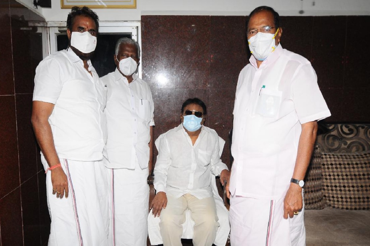 கொஞ்சம் கீழிறங்கி வந்த தேமுதிக.. சற்று மேலேறிய அதிமுக