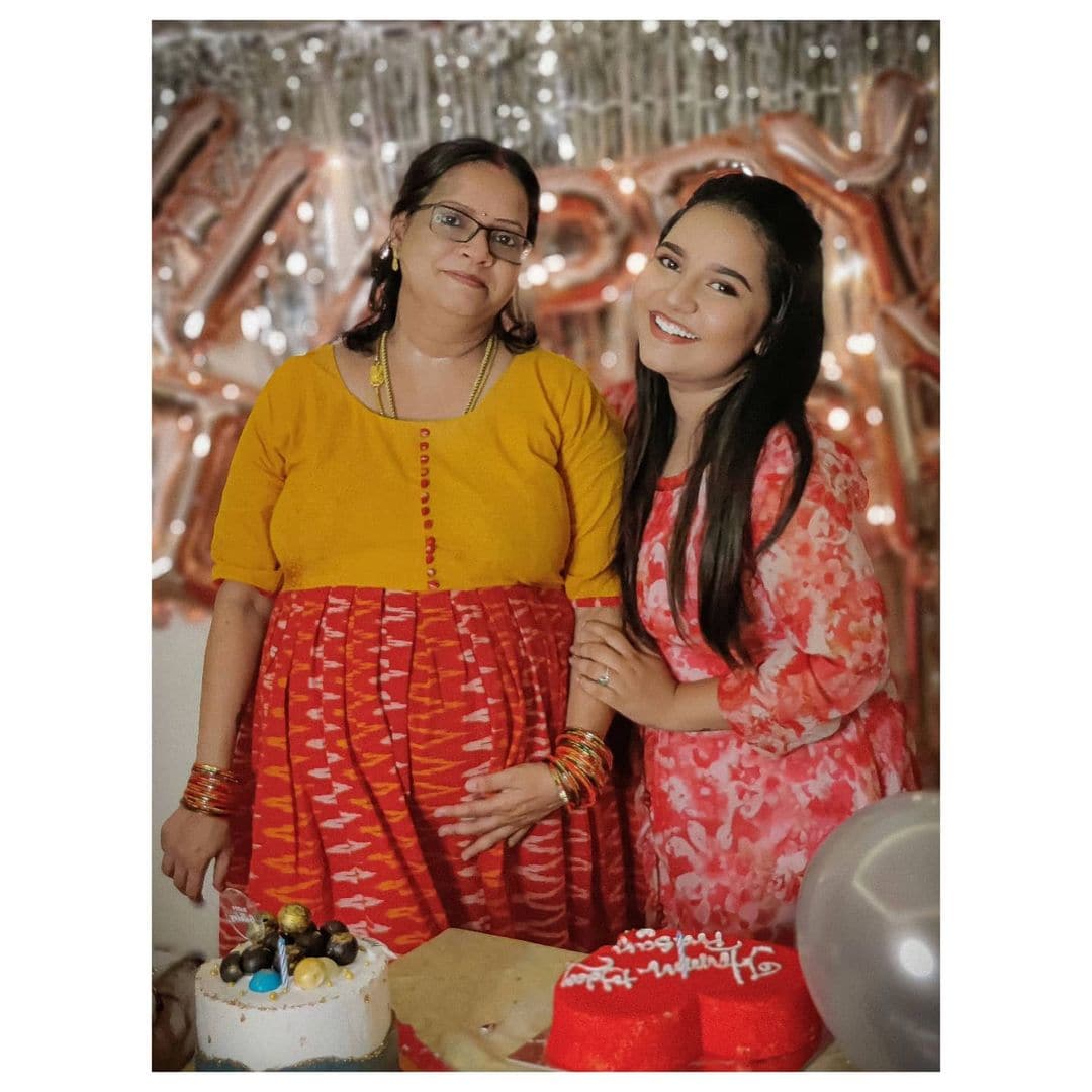 chithi 2 baakiyalakshmi Serial Actress Neha Menon Mother gives birth to a baby girl after 19 years