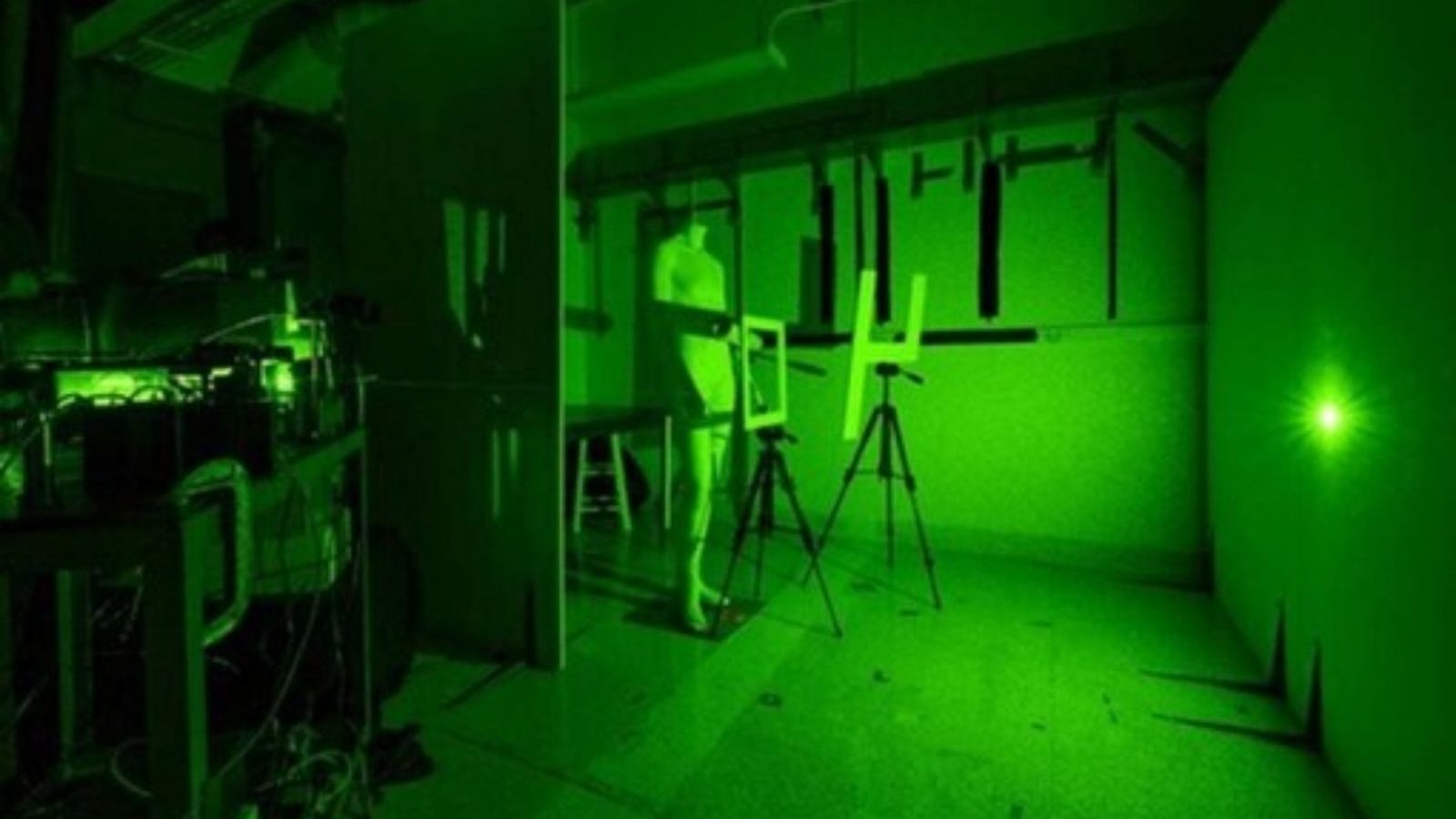 சீனாவின் லேசர் பிக்பாஸ் -  1.3 கி.மீ அப்பால் மறைந்திருந்தாலும் கண்டுபிடிக்கலாம்!