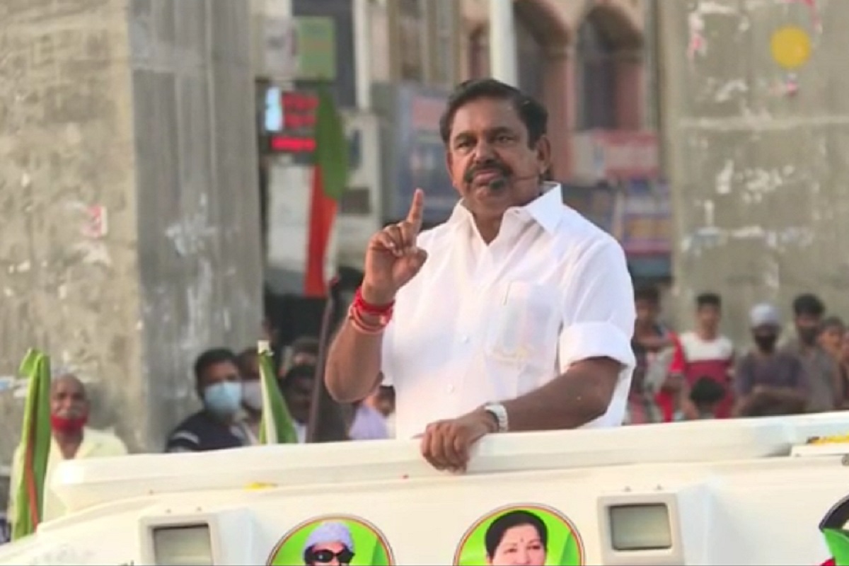 தன் தாயைப் பற்றி பேசும்போது கண்கலங்கிய முதல்வர் பழனிசாமி - வீடியோ