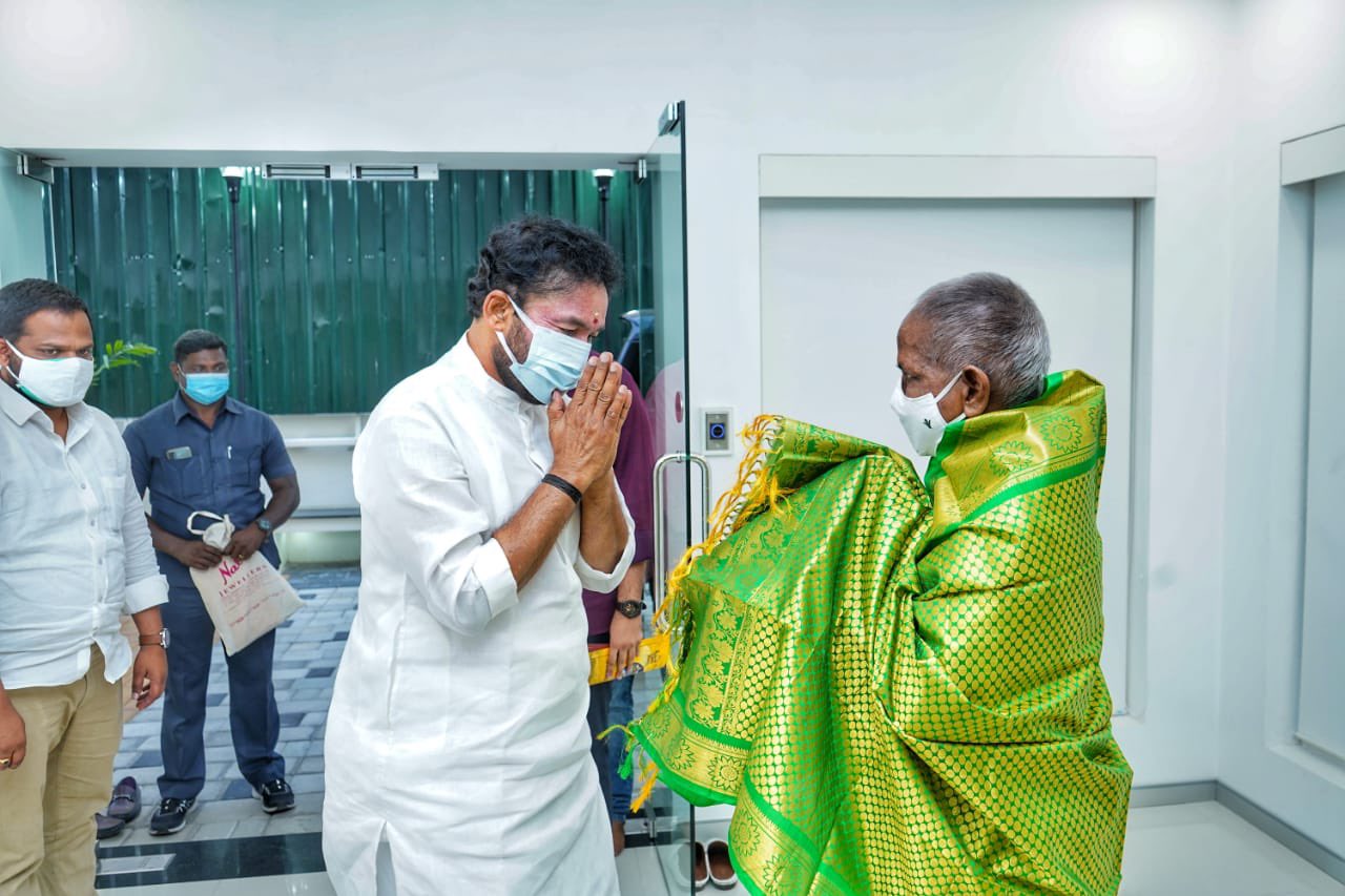 இளையராஜாவுடனான சந்திப்பு மகிழ்வான தருணம் என்றும் மத்திய அமைச்சர் கிஷன் ரெட்டி தெரிவித்துள்ளார். இளையராஜாவுடனான சந்திப்பு மகிழ்வான தருணம் என்றும் மத்திய அமைச்சர் கிஷன் ரெட்டி தெரிவித்துள்ளார்.