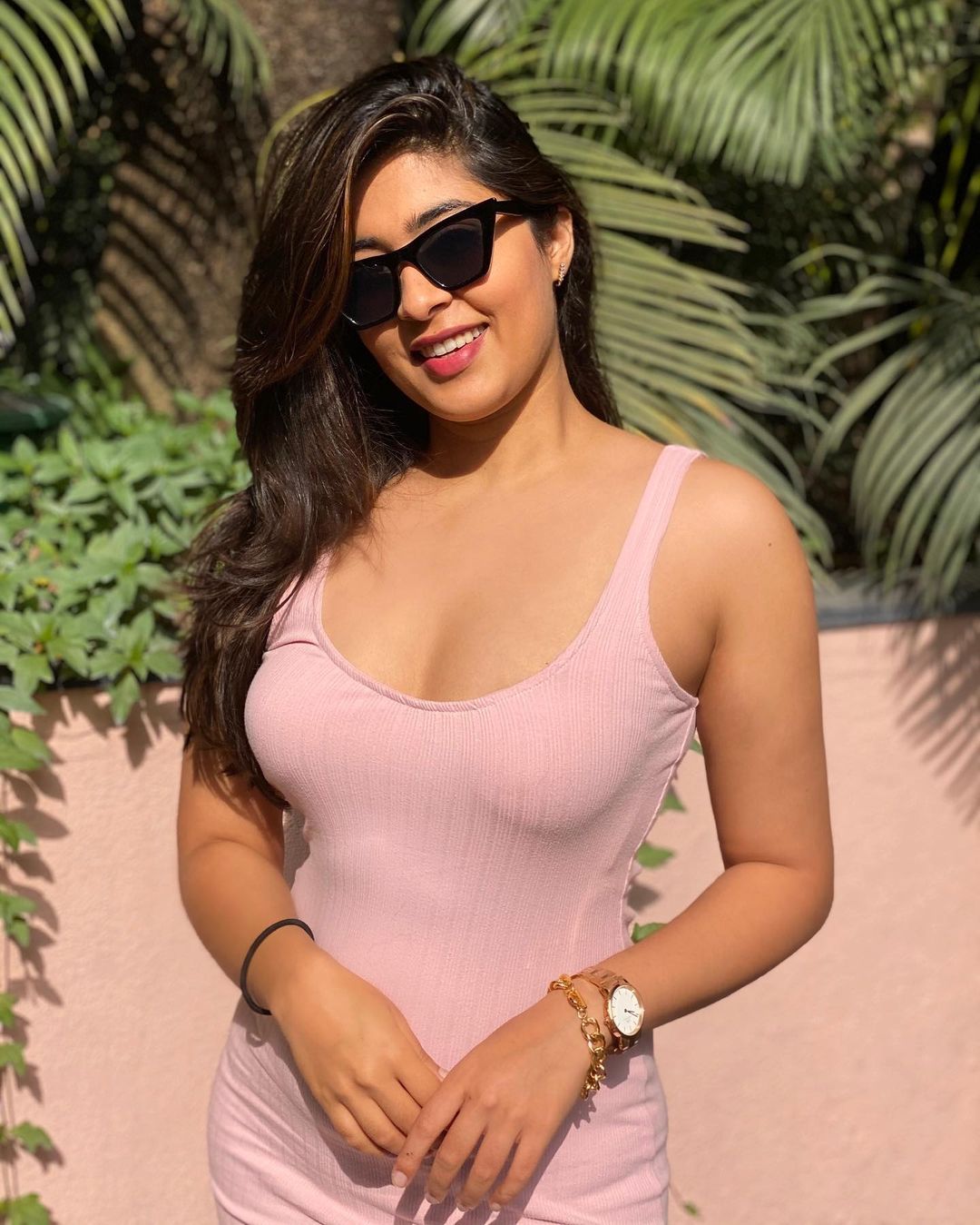 மாலத்தீவு அழகை ரசித்த நடிகை நிகிதா ஷர்மா அங்கு எடுக்கப்பட்ட புகைப்படங்களை தனது இன்ஸ்டாகிராம் பக்கத்தில் பகிர்ந்துள்ளார். மாலத்தீவு அழகை ரசித்த நடிகை நிகிதா ஷர்மா அங்கு எடுக்கப்பட்ட புகைப்படங்களை தனது இன்ஸ்டாகிராம் பக்கத்தில் பகிர்ந்துள்ளார்.