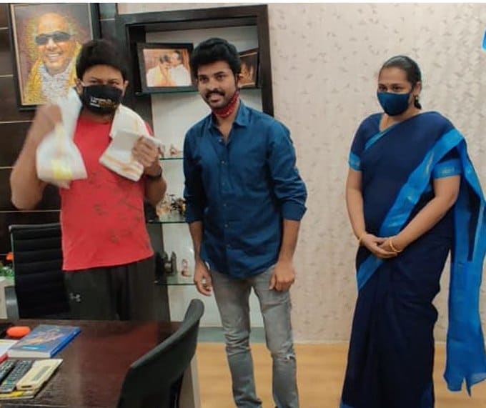 Actor Vimal wife akshaya applied to contest in tamil nadu assembly election behalf of dmk