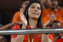 ஐ.பி.எல் 2021 : ரசிகர்கள் கவனத்தை ஈர்க்கும் காவியா மாறன்... யார் இவர்?