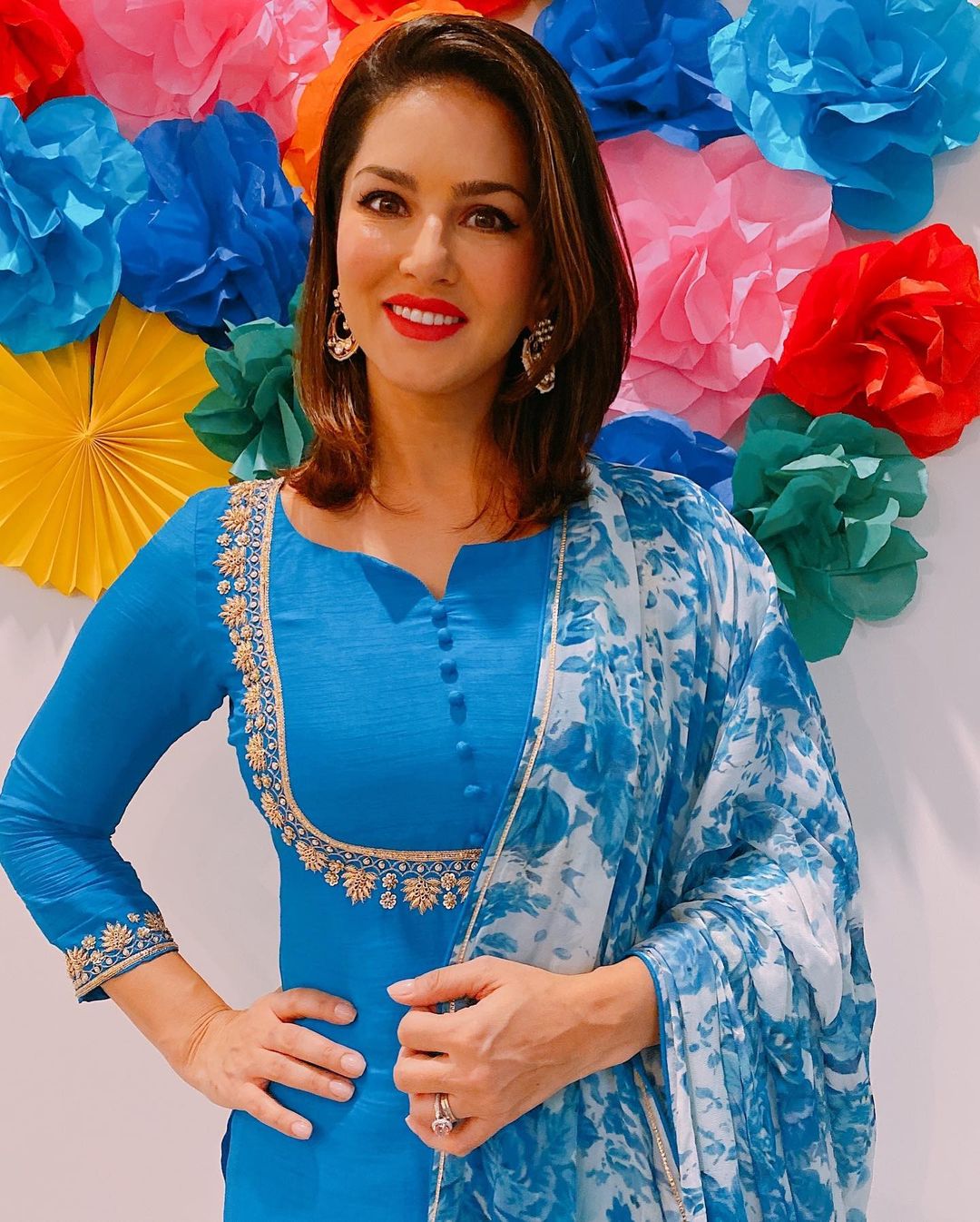  நடிகை சன்னி லியோன் ( Image :Instagram @sunnyleone)