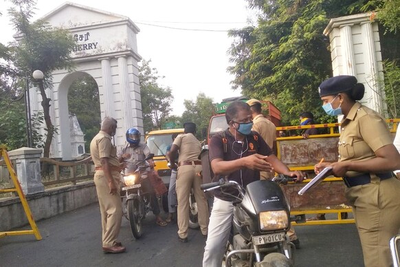 புதுச்சேரியில் இருந்து மக்கள் தமிழக பகுதிக்குள் வர அனுமதி மறுப்பு...