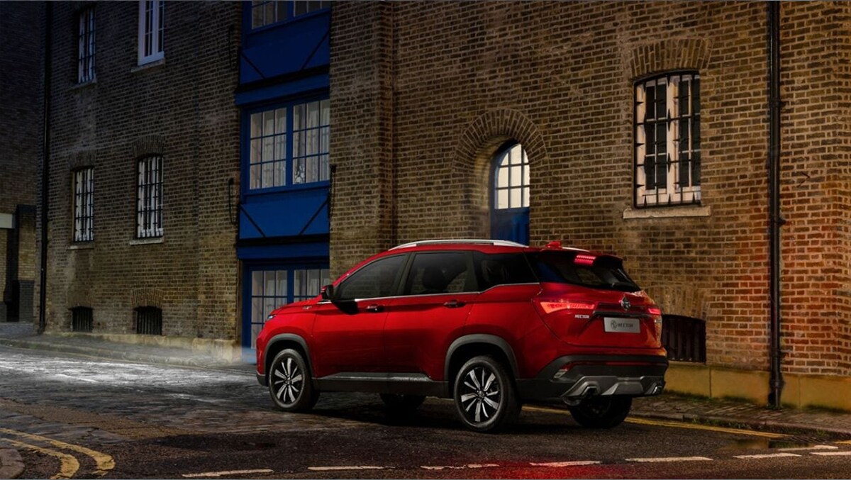  SAIC க்குச் சொந்தமான எம்.ஜி மோட்டார் (MG Motor) அதன் அதிகபட்ச மாதாந்திர சில்லறை விற்பனையை மார்ச் மாதத்தில் 5,528 யூனிட்டுகளாக உயர்த்தியுள்ளது. இது கடந்த ஆண்டு மார்ச் மாதத்தில் அடையப்பட்ட 1,518 யூனிட்டுகளின் விற்பனையை விட 264 சதவீதம் அதிகம். எம்.ஜி மோட்டார் இந்தியாவுக்கு இதுவரை இல்லாத அளவுக்கு அதிக விற்பனை இந்த மாதத்தில் நிகழ்ந்துள்ளது.