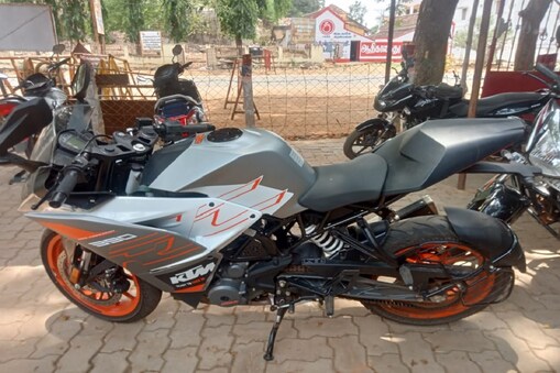 ரூ.3 லட்சம் ரேஸ் பைக்கிற்காக வழிப்பறிப்பில் ஈடுபட்டு அதே பைக்கால் வசமாக போலீசிடம் சிக்கிய இளைஞர்