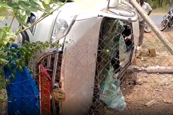 சிவகங்கை மாவட்ட ஆட்சியர் சென்ற கார் விபத்து