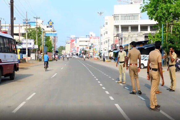 கோவில்பட்டியில் 6 மணி நேரத்திற்கு மேலாக மின்சார தடை கோவில்பட்டியில் 6 மணி நேரத்திற்கு மேலாக மின்சார தடை