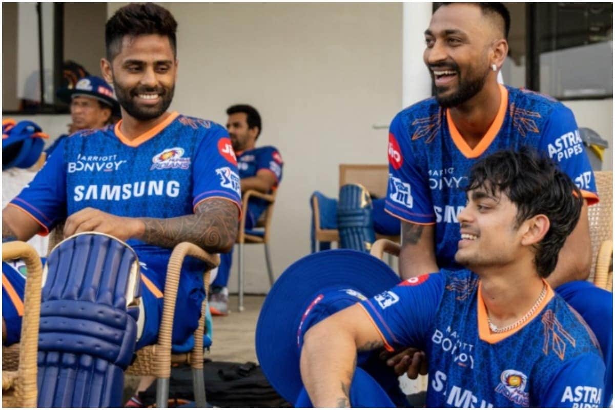  ஆகாஷ் சோப்ராவின் கணிப்பில் இந்த சீசனில் சென்னை, பெங்களூரு அணிகள் இடம்பெறவில்லை. முதல் அணியாக மும்பை இந்தியன்ஸ் அணி தகுதி பெறும் என்றுள்ளார்.