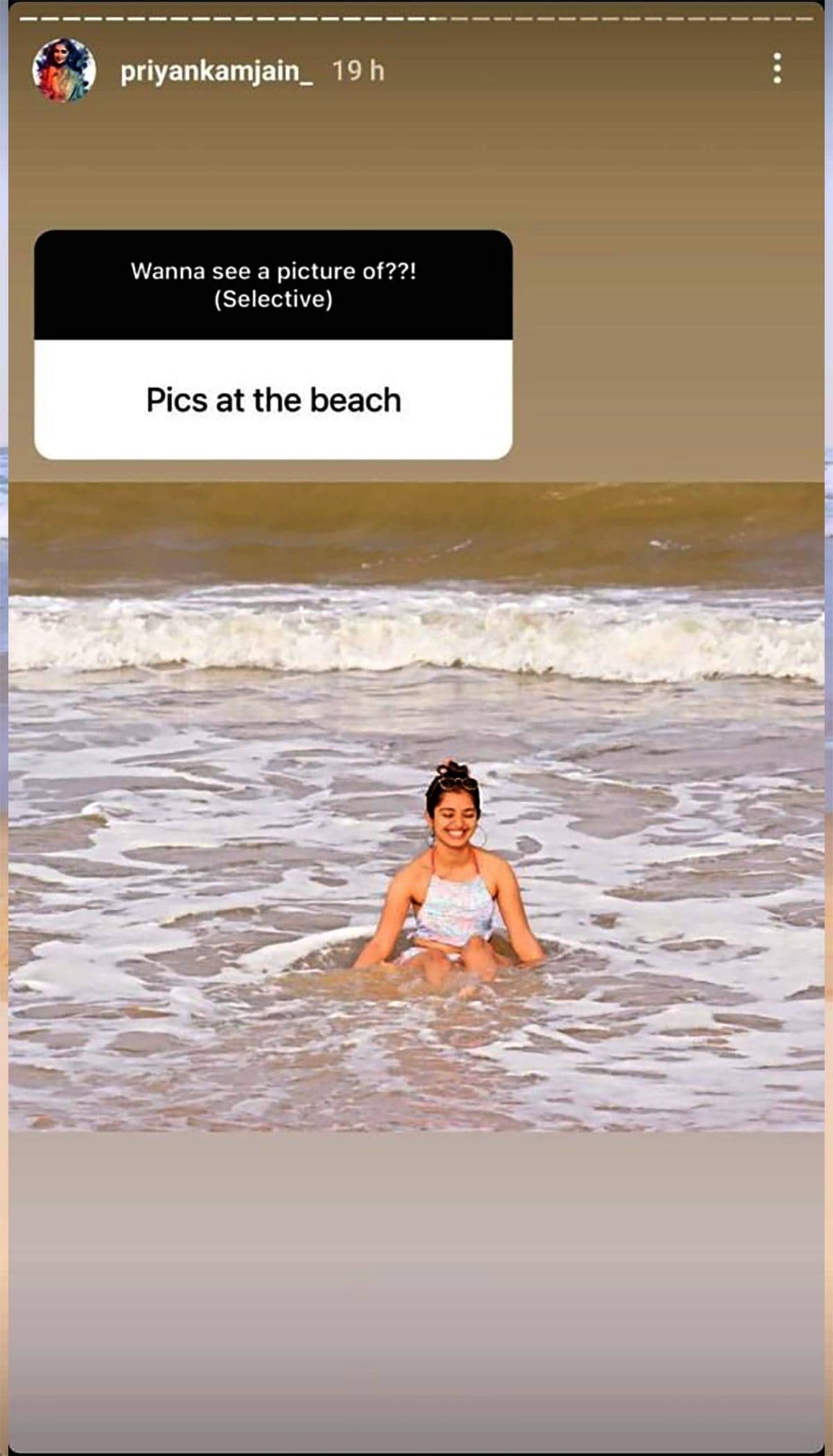 Vijay TV Kaatrin Mozhi Serial Actress Priyanka Jain Posted her bikini pictures after Fans request