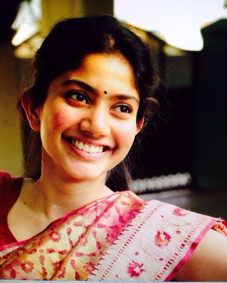  நடிகை சாய் பல்லவி ( Photo: Instagram.com/ saipallavi.senthamarai)