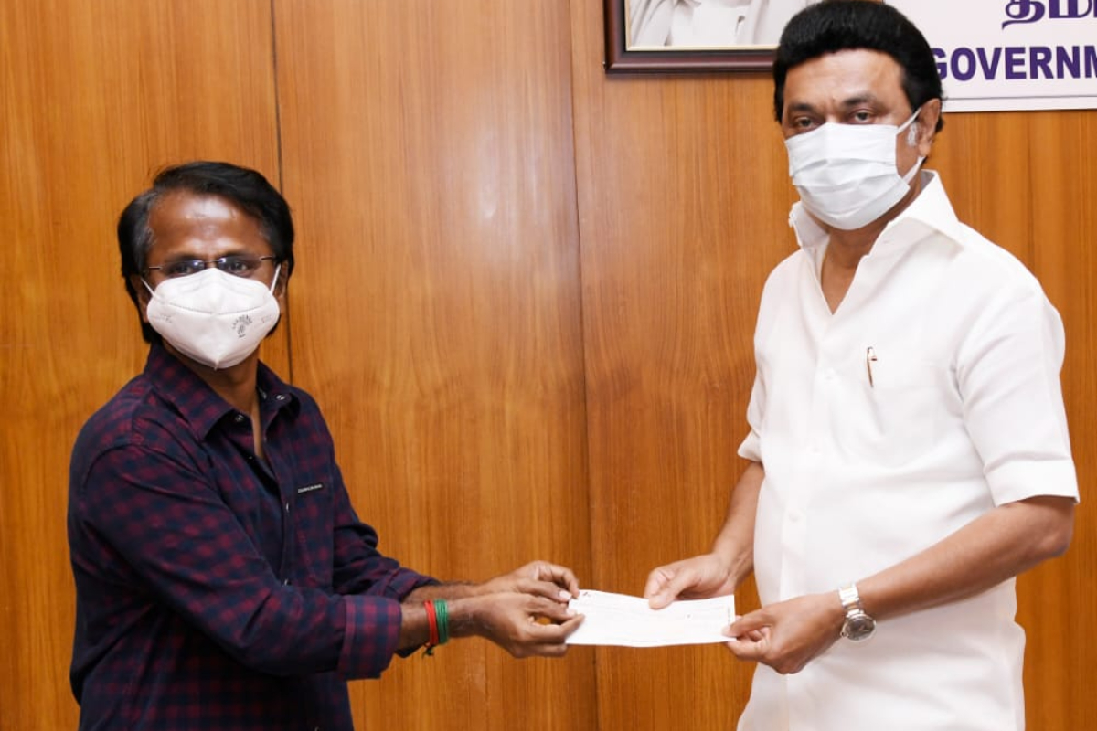 கொரோனா நிவாரண நிதிக்கு இயக்குநர் ஏ.ஆர்.முருகதாஸ் 25 லட்சம் நிதியுதவி!