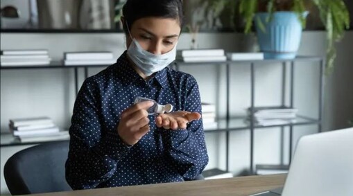 கோவிட்-19 இரண்டாவது அலை: அறிகுறிகள், ஆபத்துகள் மற்றும் பாதுகாப்பு... முழு விவரம் இதோ..