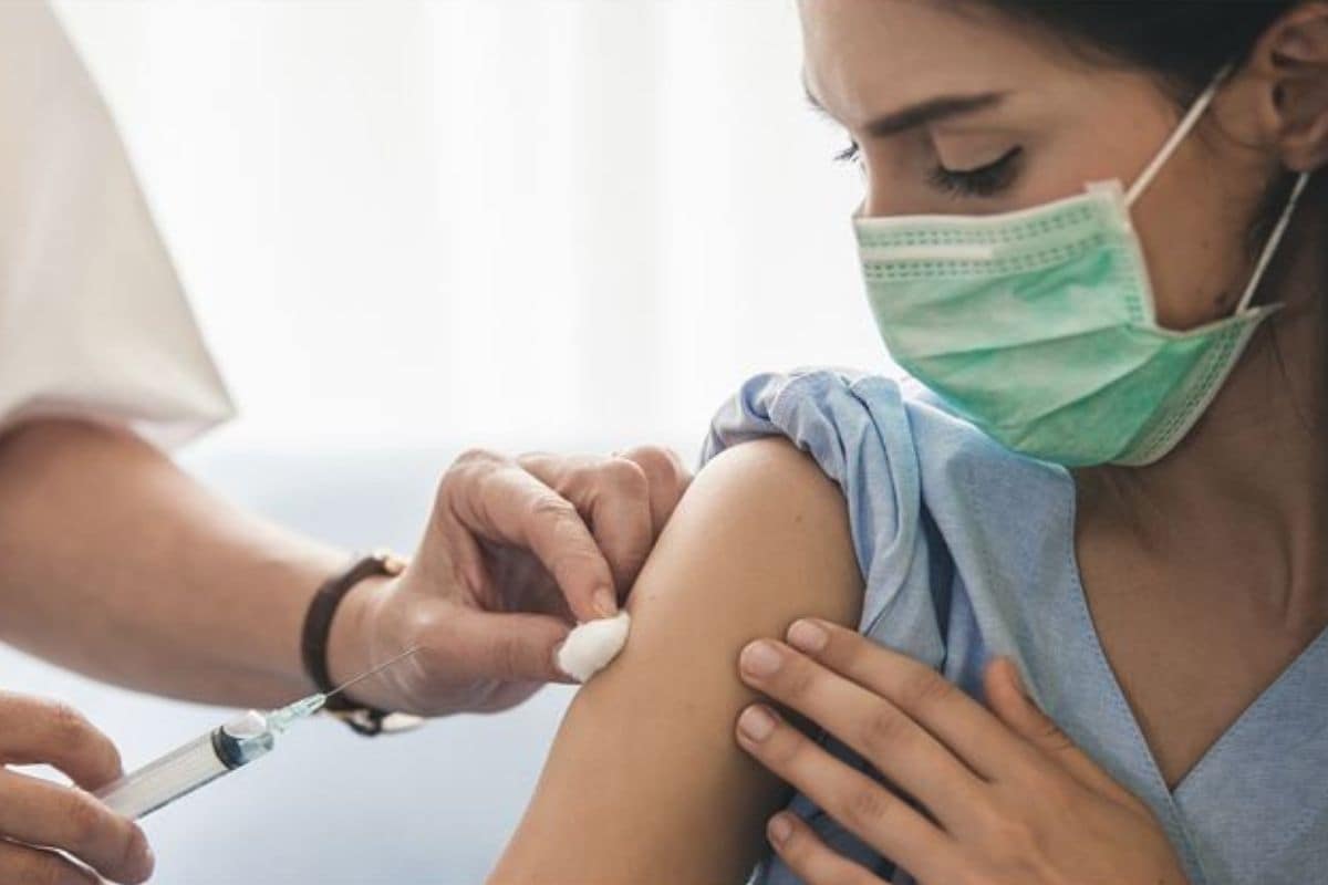 Explainer : கொரோனா தடுப்பூசி பற்றிய சந்தேகங்களும்..முழுமையான விளக்கங்களும்  | know everything about corona vaccination doubts and explanations – News18  Tamil