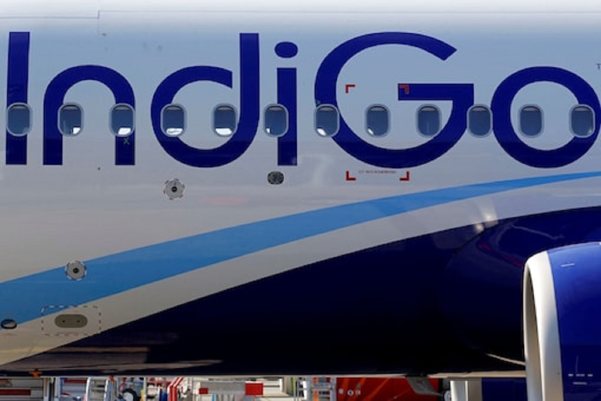 இண்டிகோ விமானத்தில் ஆண்டு விழா சலுகை... டிக்கெட் விலை ரூ.915 மட்டுமே!
