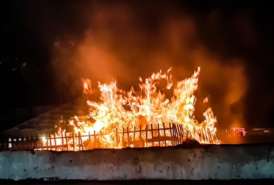  மேலும் மாதந்திர பூஜைக்கு வரும் பக்தர்களுக்கு திருவாங்கூர் கோவில் நிர்வாகம் பல கட்டுப்பாடுகளையும் விதித்துள்ளது.