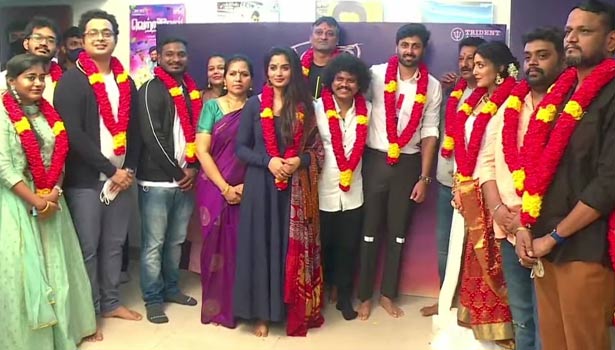 Cook With Comali Ashwin Kumar, Ashwin debut movie, cwc ashwin, குக் வித் கோமாளி, குக் வித் கோமாளி அஸ்வின், அஸ்வின் இன்ஸ்டாகிராம், Cook With Comali 2 Ashwin Kumar, Ashwin Instagram, cook with comali ashwin enna solla pogirai, enna solla pogirai ashwin movie, ashwin kumar debut movie, vijay tv cook with comali, அஸ்வின் என்ன சொல்ல போகிறாய் திரைப்படம், குக் வித் கோமாளி அஸ்வின் முதல் படம், enna solla pogirai poojai, enna solla pogirai pooja, ashwin kumar cook with comali, enna solla pogirai Teju Ashwini, enna solla pogirai avantika, அவந்திகா, தேஜு அஸ்வினி