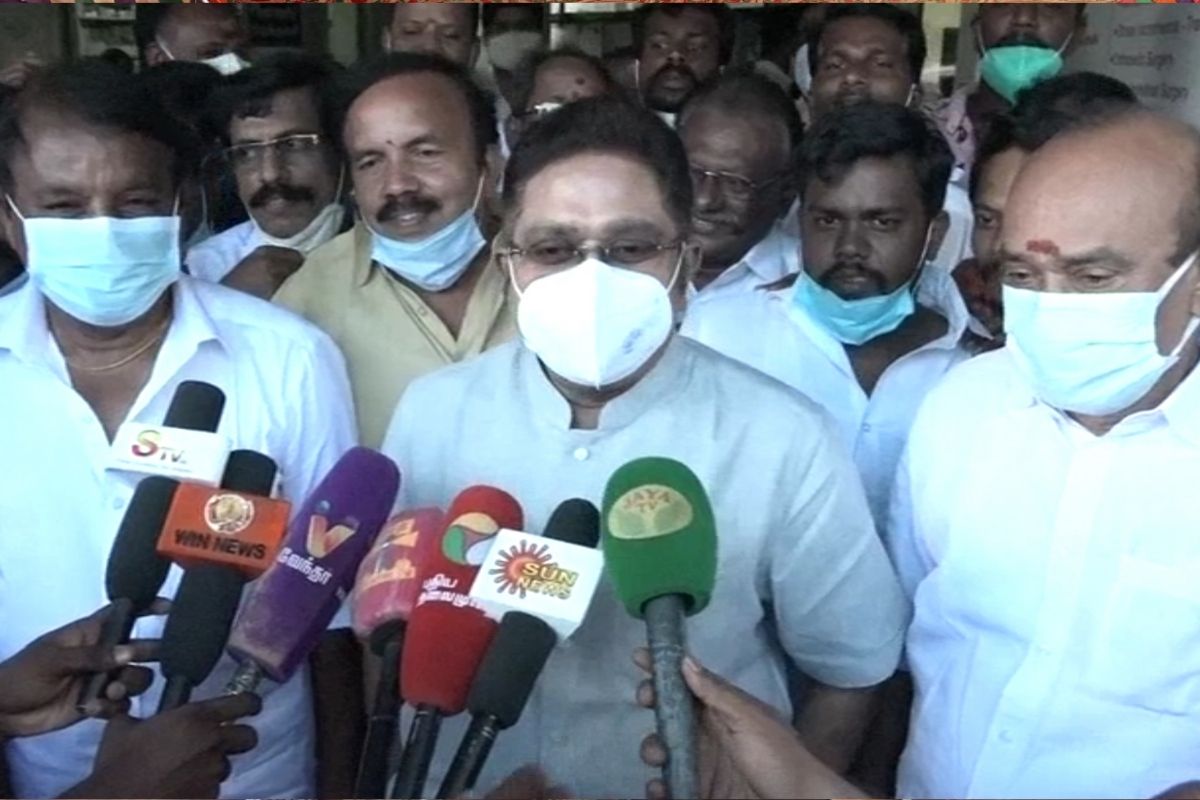 அ.தி.மு.கவை மீட்க வேண்டும் என்பது தான் எங்கள் முயற்சியும் சசிகலாவின் முயற்சியும்’ என்று  டிடிவி தினகரன் தெரிவித்துள்ளார். 