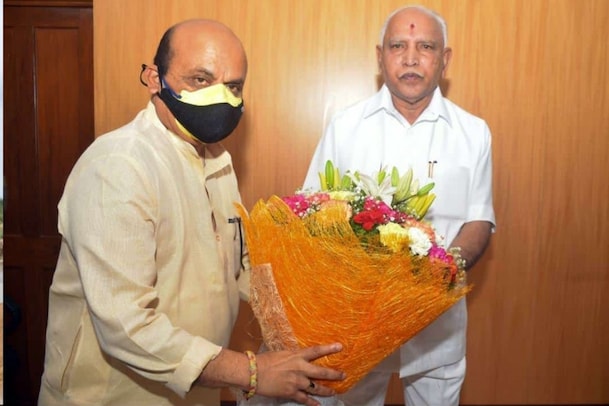 கர்நாடகாவின் புதிய முதல்வராக பசவராஜ் பொம்மை தேர்வு - யார்  இவர்?