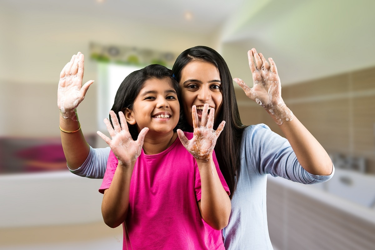 சுத்தமாக இருப்பது எப்படி..? குழந்தைகளுக்கு பெற்றோர் சொல்லித்தர வேண்டிய விஷயங்கள்