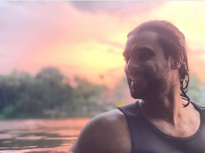 Minnal Murali, Malayalam first superhero film, minnal murali Tovino Thomas, minnal murali netflix, minnal murali release platform, minnal murali full movie release date, minnal murali actress, minnal murali amazon prime, minnal murali release date 2020, minnal murali release ott, minnal murali watch online, மின்னல் முரளி, மின்னல் முரளி திரைப்படம், மின்னல் முரளி மலையாளம், மின்னல் முரளி டோவினோ தாமஸ்