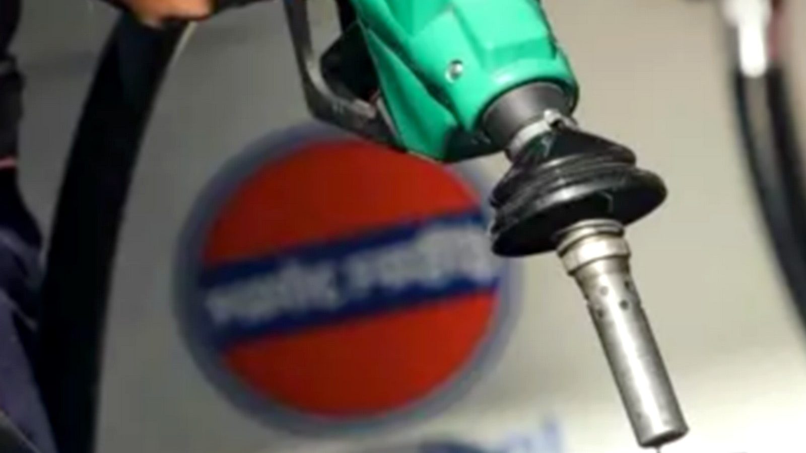 பெட்ரோல் விலை தமிழகத்தில் ரூ.107ஐ கடந்தது: டீசல் விலையும் அதிகரிப்பு!