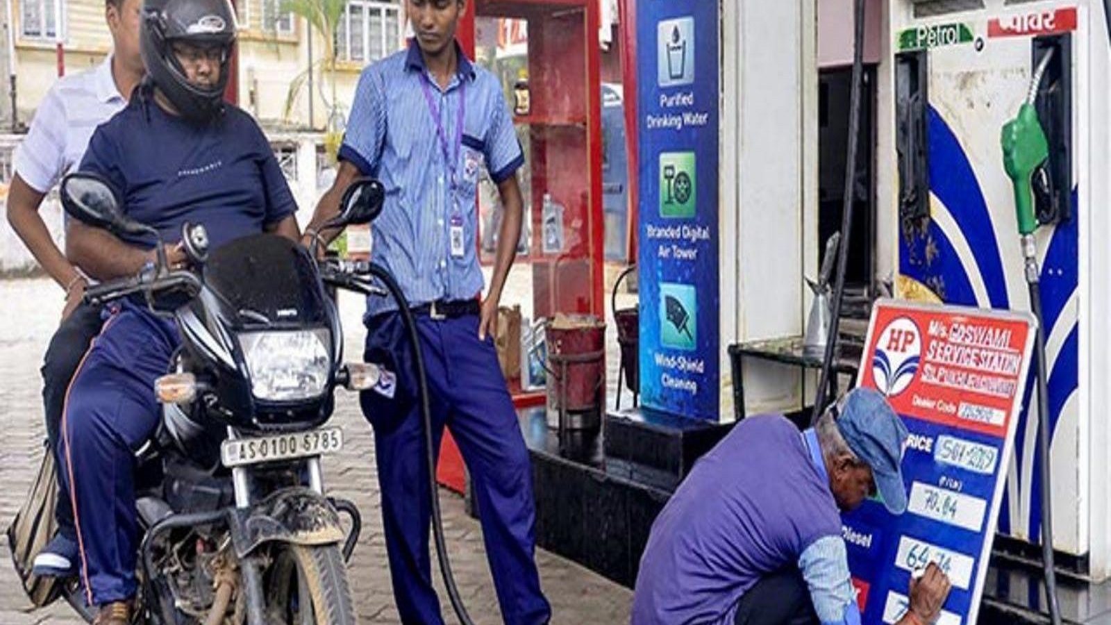 ''பெட்ரோல், டீசல் விலையை லிட்டருக்கு ரூ. 50 வரை குறைக்க வேண்டும்'' : லாலு பிரசாத்