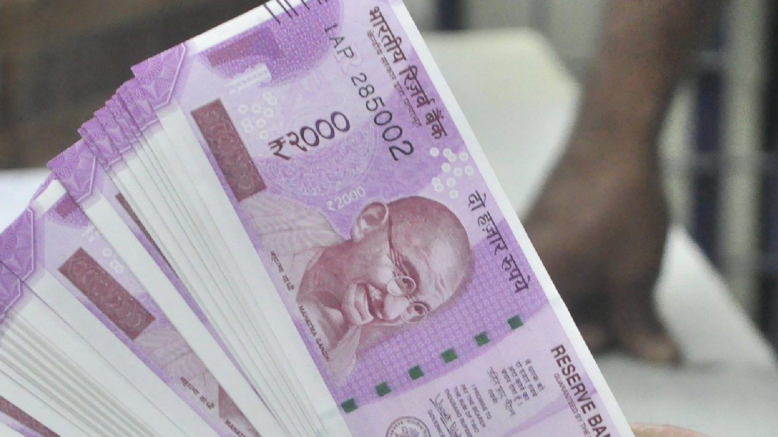 அடேங்கப்பா! கெத்து காட்டும் அஞ்சல் சேமிப்பு.. 14 லட்சம் பெறுவதற்கு தினமும் ரூ.95 இருந்தால் போதும்