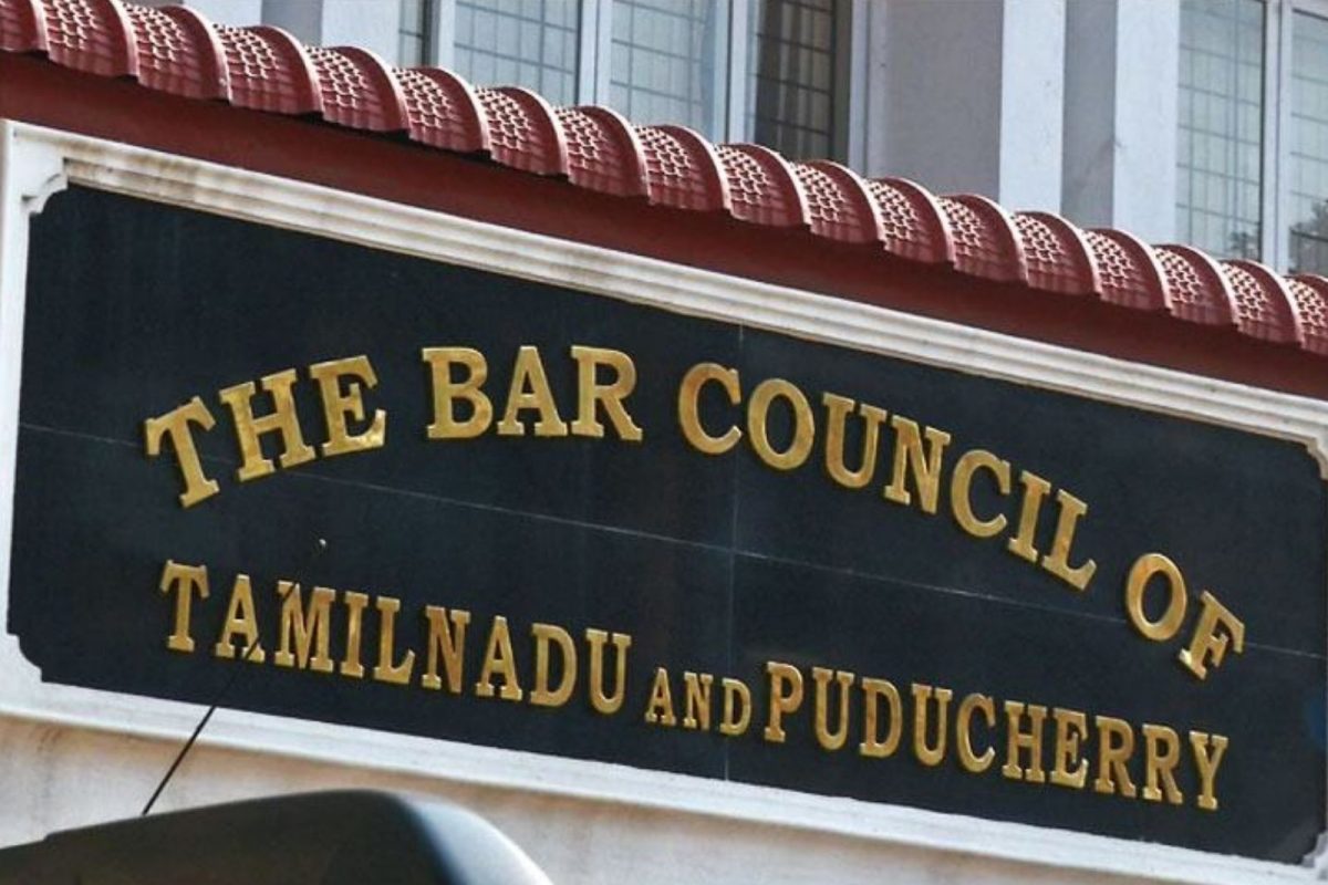 ஆறு வழக்கறிஞர்களுக்குத் தடை- தமிழ்நாடு பார் கவுன்சில் அதிரடி