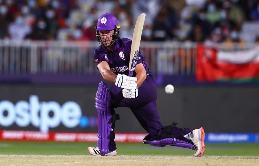 T20 World Cup 2021:வங்கதேச அணியைப் பார்சல் செய்த அமேசான் பார்சல் டெலிவரி ஊழியர் கிறிஸ் கிரீவ்ஸ்